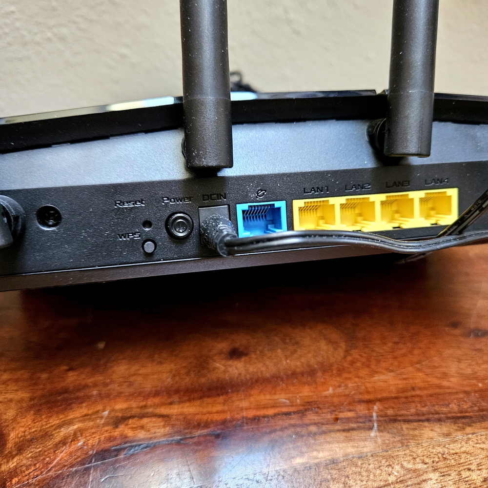 ASUS Black Wireless Router - Picture 3 of 7